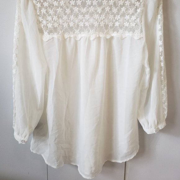 MINE white blouse - Picture 2 of 3